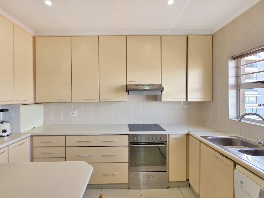 2 Bedroom Property for Sale in Sea Point Western Cape